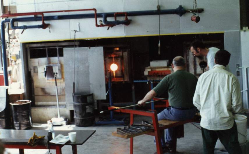 Lino Tagliapeitra working at the Toledo Museum hot shop